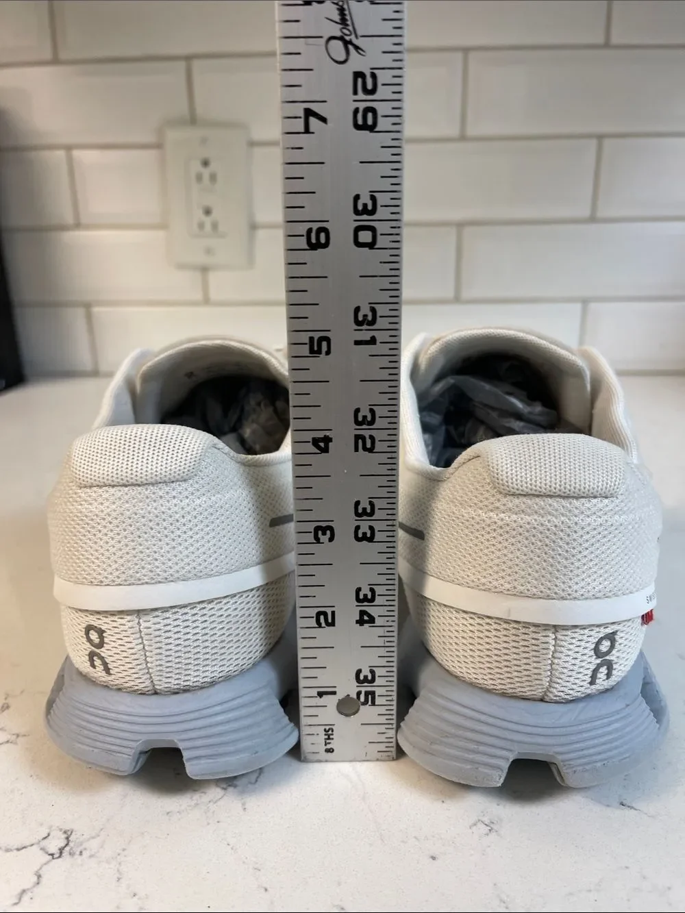 On Running ON Women’s Cloud 5 'White Chambray' Size 10 Style # 59 98886